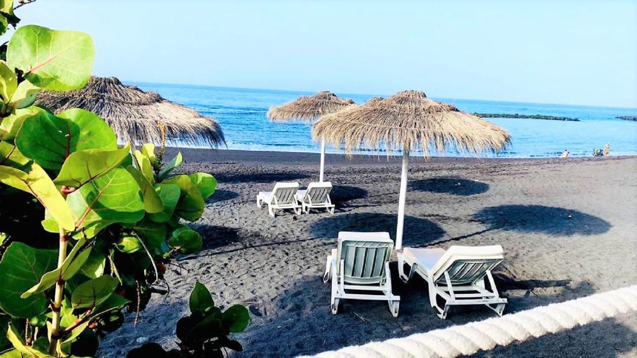 Enjoy The Sea And Pool In Playa De Las Americas Экстерьер фото