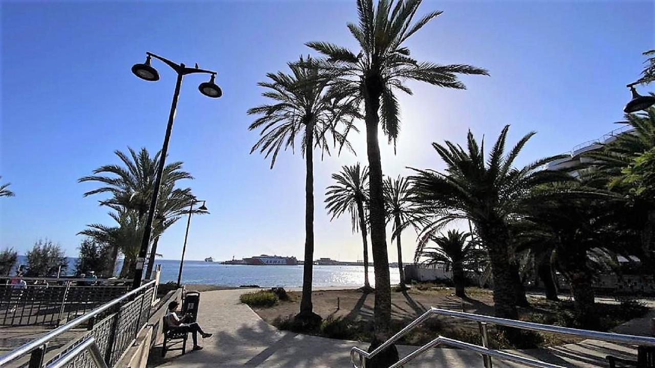 Enjoy The Sea And Pool In Playa De Las Americas Экстерьер фото