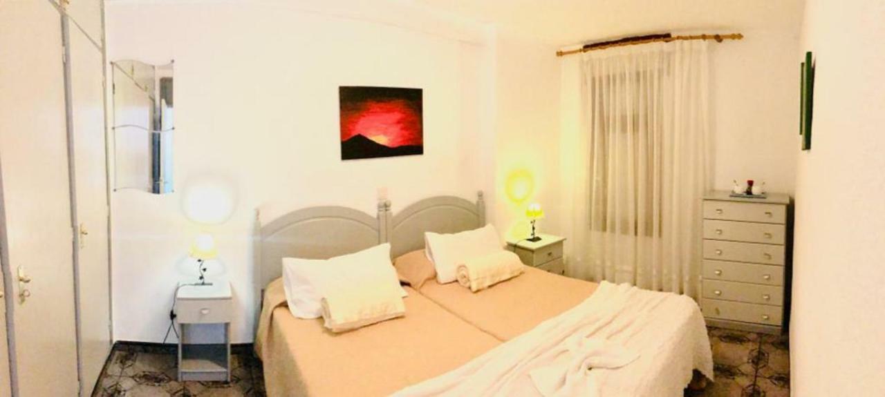 Enjoy The Sea And Pool In Playa De Las Americas Экстерьер фото